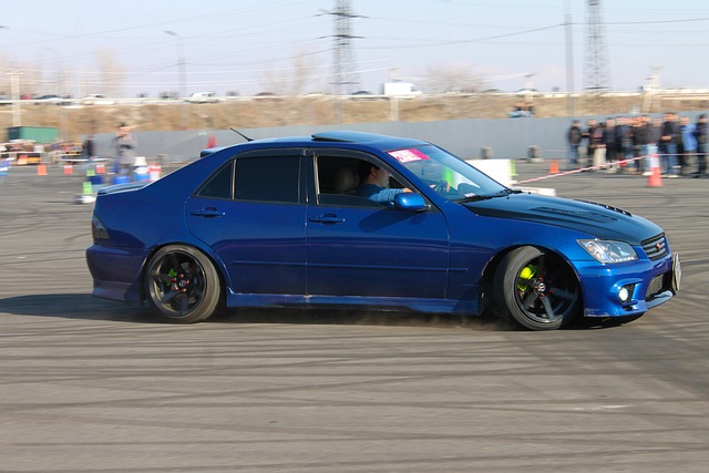 凭借其深厚 凭借其深厚